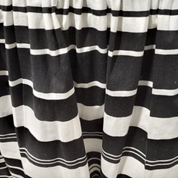 BANANA REPUBLIC BLACK AND WHITE STRIPED MINI SKIRT WITH POCKETS WOMENS SIZE 6 - Picture 8 of 9